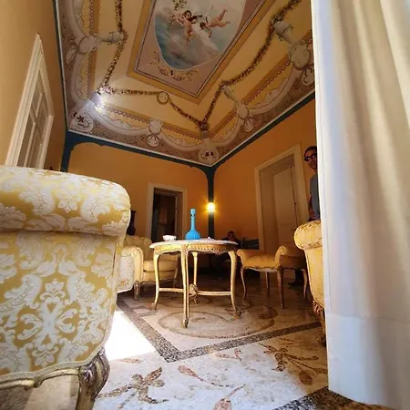 Palazzo Francesco Grassi ベッド・アンド・ブレックファスト Aradeo