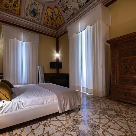 Bed & Breakfast Palazzo Francesco Grassi 2*