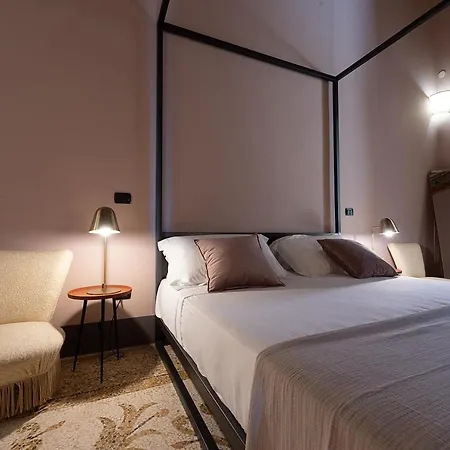 Palazzo Francesco Grassi 4* Aradeo