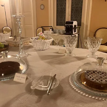 Palazzo Francesco Grassi 4* Aradeo